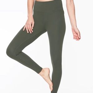 Athleta Elation Tight (legging)